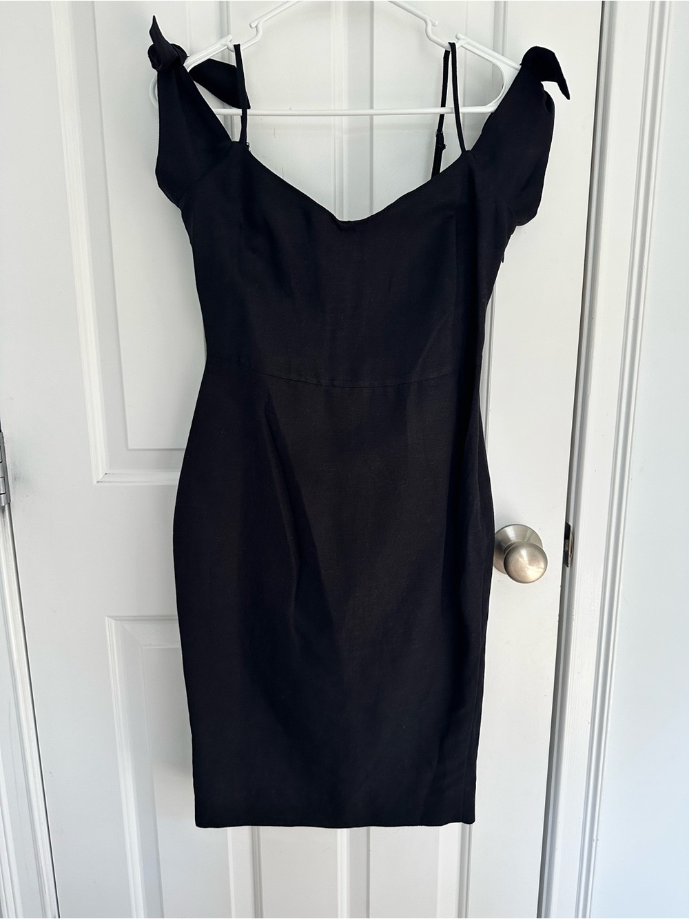 NWT Abercrombie and Fitch 100% linen Black Off-Shoulder Tie-Strap Dress